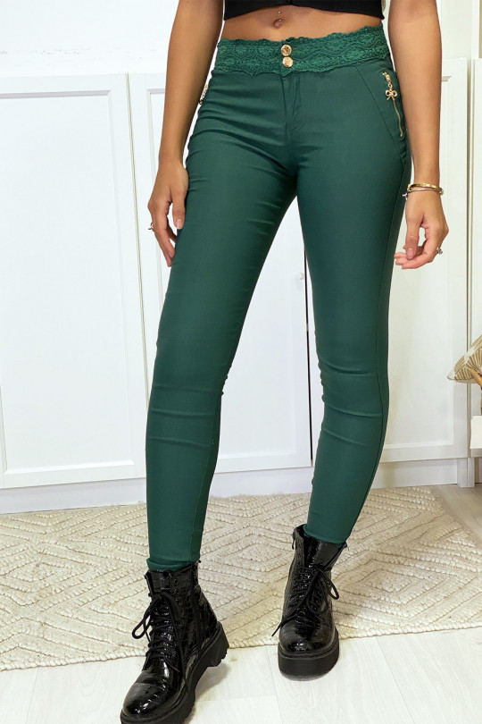 Pantalon slim vert en strech avec zip doré et dentelle - 1