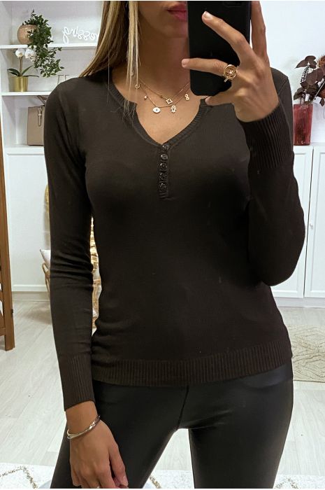 Pull Marron avec boutons au col en maille tricot très extensible et très doux - 1