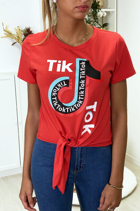 Tee shirt en coton rouge avec noeud et écriture TIKTOK - 1