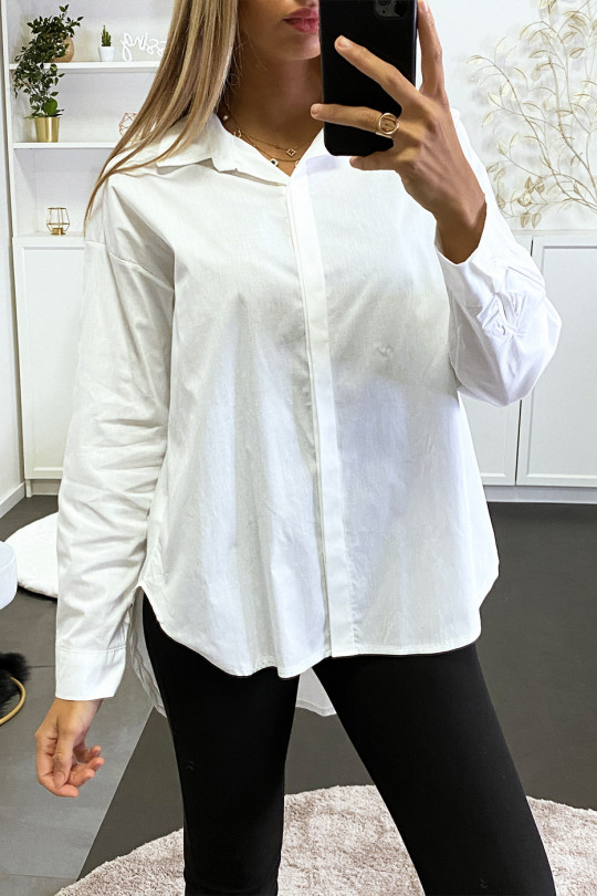 Chemise blanche over size court devant et long derrière
