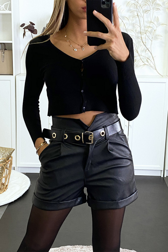 Short noir taille haute en simili avec ceinture poches et plis à l'avant