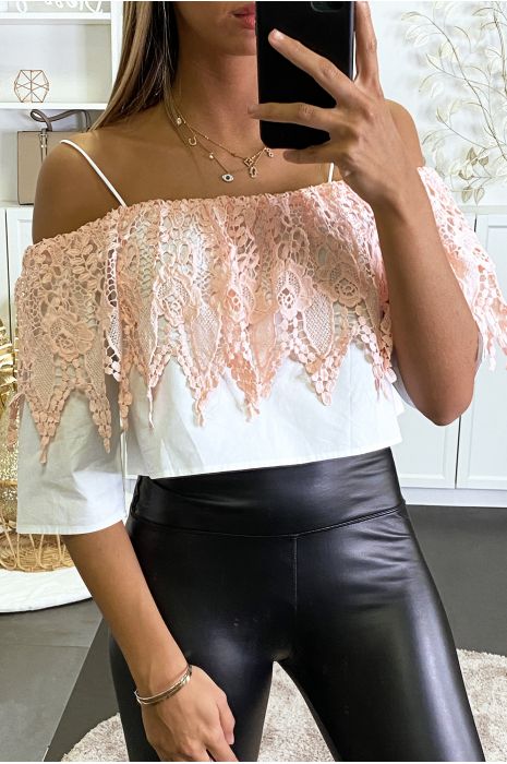 Roze top met boothals met gehaakte voering en los materiaal met overhemdeffect. - 1