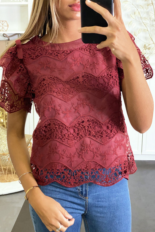 Burgundy top lined in lace and crochet with puffed sleeves. - 1