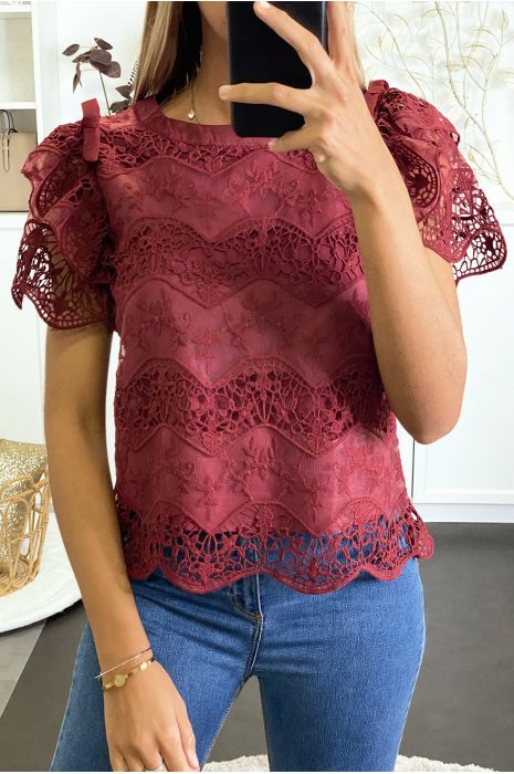 Burgundy top lined in lace and crochet with puffed sleeves. - 2