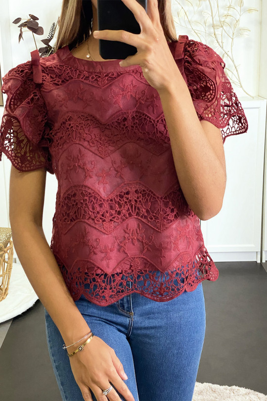Burgundy top lined in lace and crochet with puffed sleeves. - 3