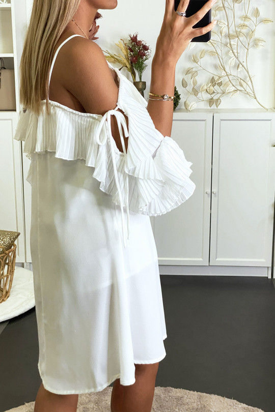 Soepelvallende witte jurk met bardot-halslijn en trapeze-snit - 3