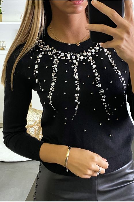 Pull noir très doux à strass et perles sur le devant - 2