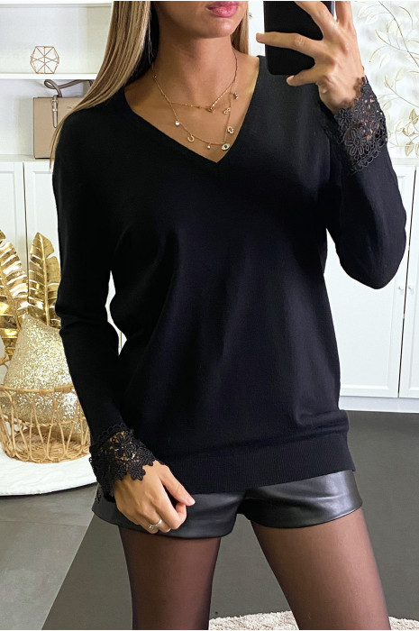Pull noir col V avec dentelle en forme de V au dos - 2