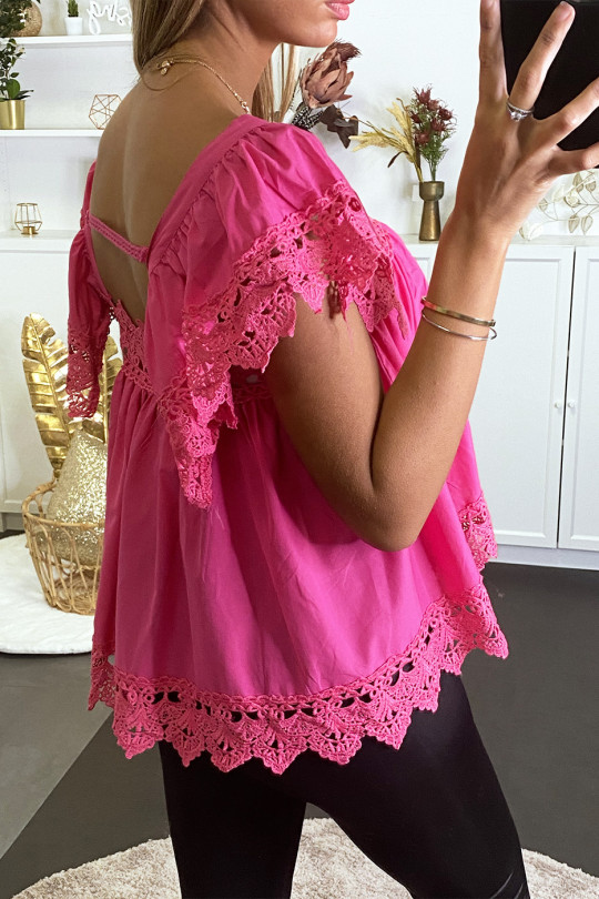 Fuchsia blouse met bardotkraag en gehaakt detail. - 4