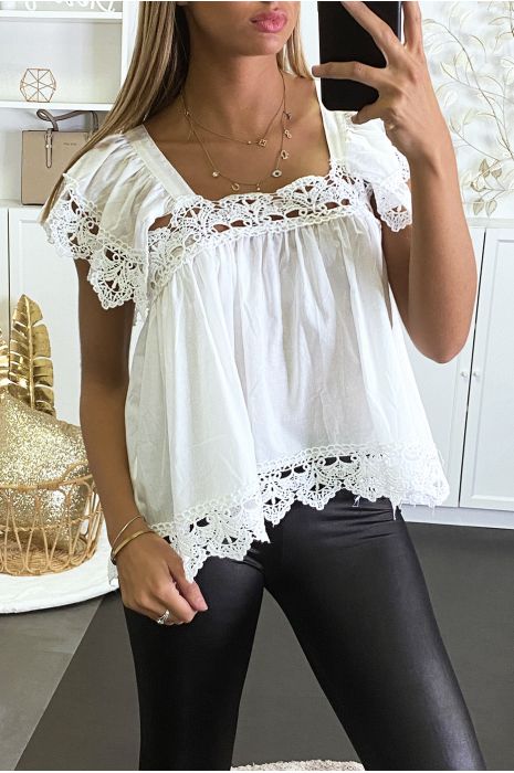 Blouse blanche à col bardot et détail crochet. - 3