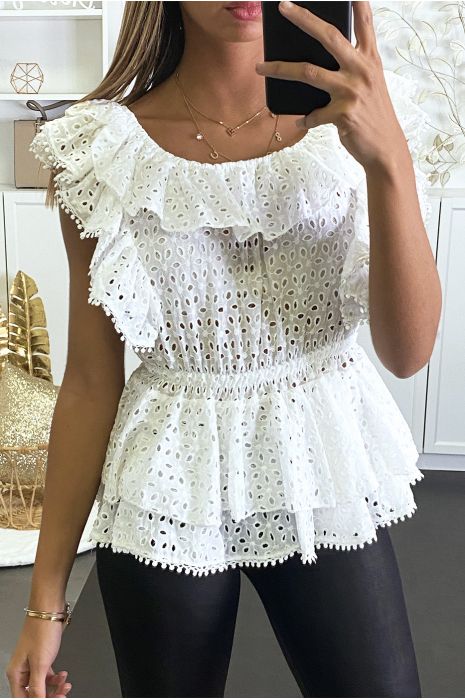 Blouse blanche en dentelle avec trou et volants - 1