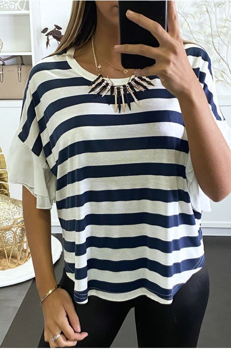 T-shirt oversize marine à rayure, manches en voilage et un collier pic. - 1
