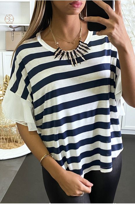 T-shirt oversize marine à rayure, manches en voilage et un collier pic. - 2