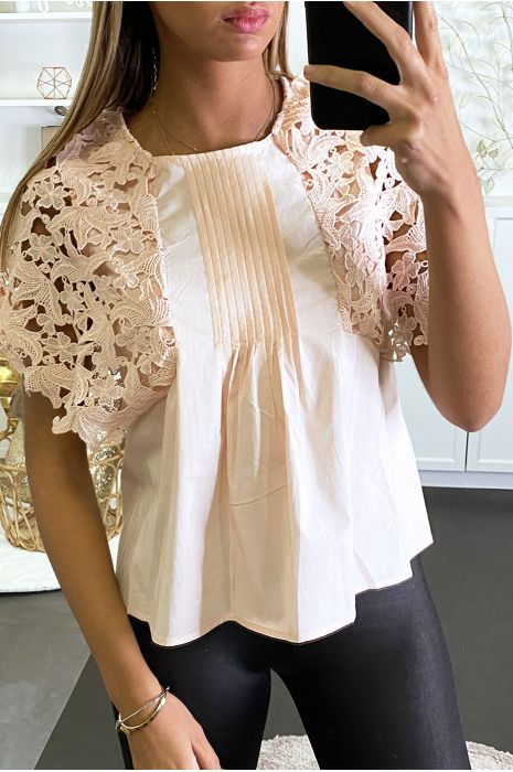 Blouse rose avec dentelle aux épaules - 2