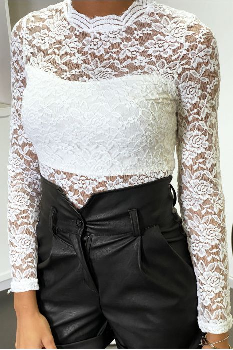 Haut blanc en dentelle doublé à la poitrine - 3