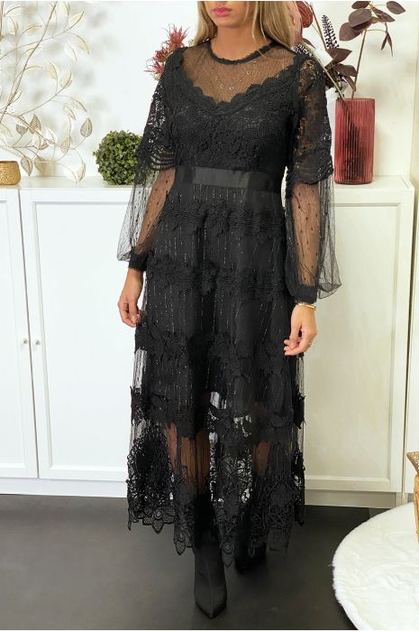 Longue robe en dentelle noir doublé avec broderie - 4