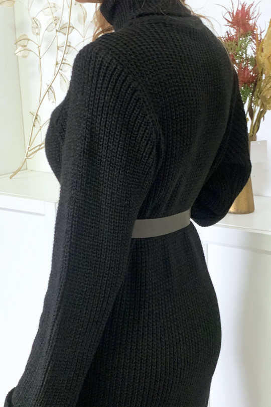 Longue robe pull noir bien épais avec fente vendu sans la ceinture - 7