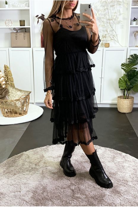 Longue robe en tulle noir brodé avec une robe à l'intérieure - 1