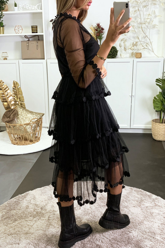 Longue robe en tulle noir brodé avec une robe à l'intérieure - 4