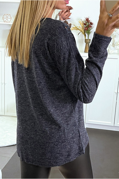 Pull marine chiné à broderie sur les côtés. - 4