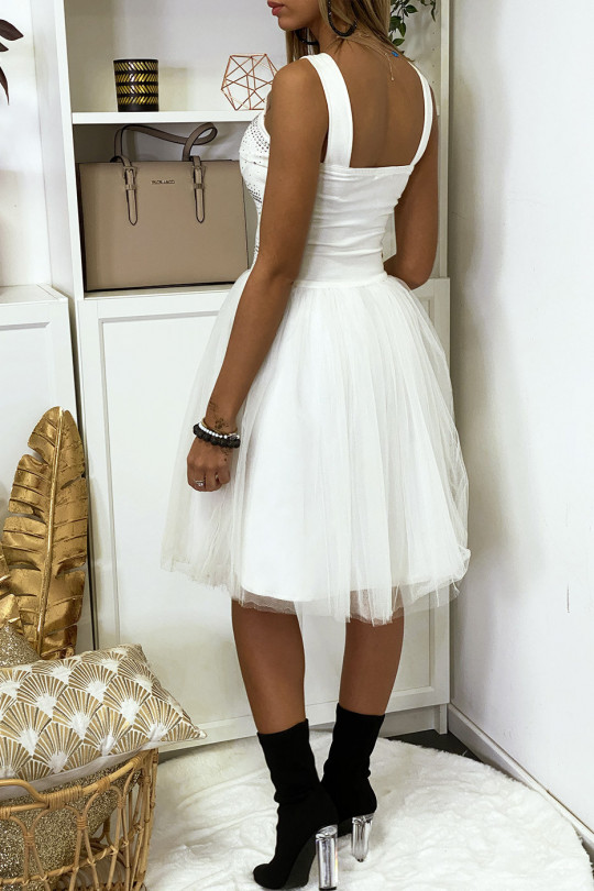 Witte strappy jurk met strass steentjes en wijd uitlopende tule - 7