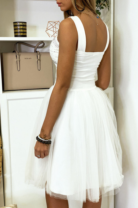 Witte strappy jurk met strass steentjes en wijd uitlopende tule - 8