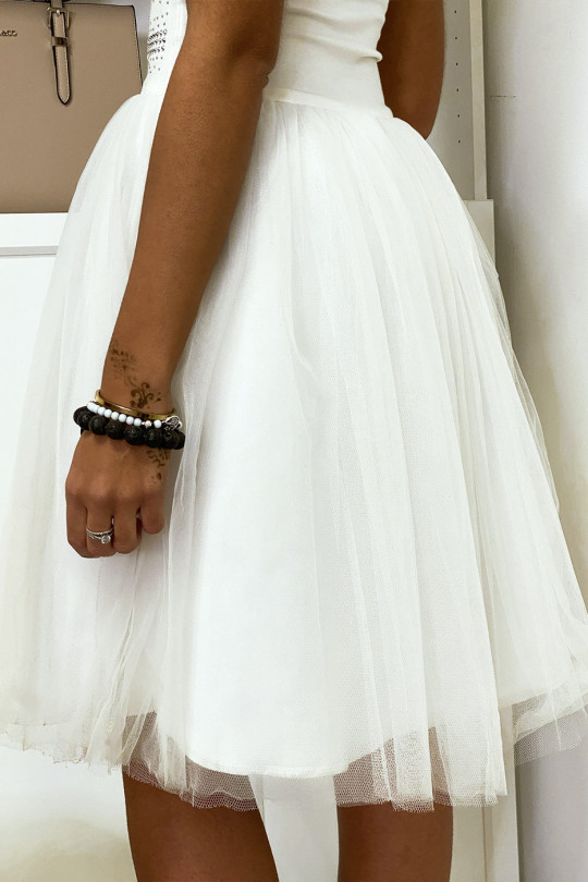 Witte strappy jurk met strass steentjes en wijd uitlopende tule - 9
