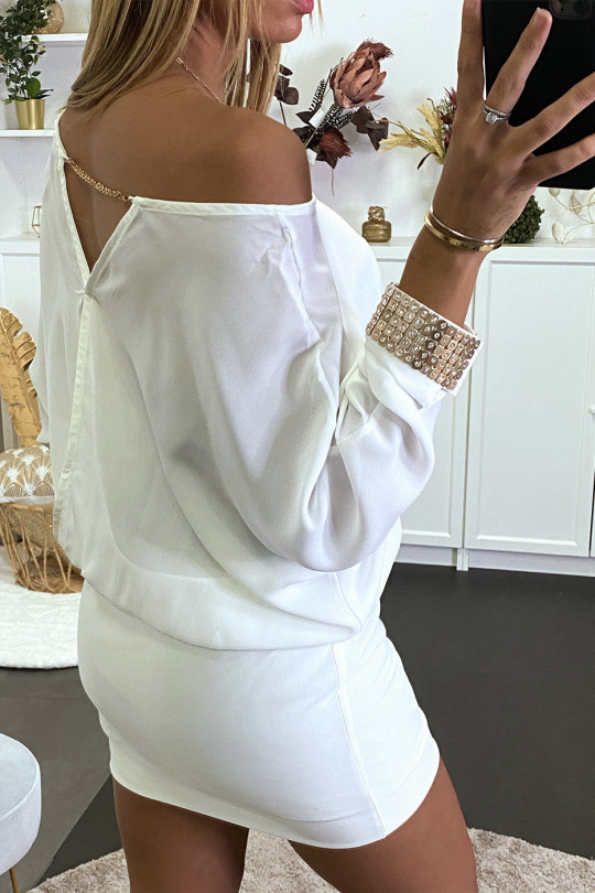 Robe blanche 2 en 1 blouse à manches bijoux et mini jupe. - 3