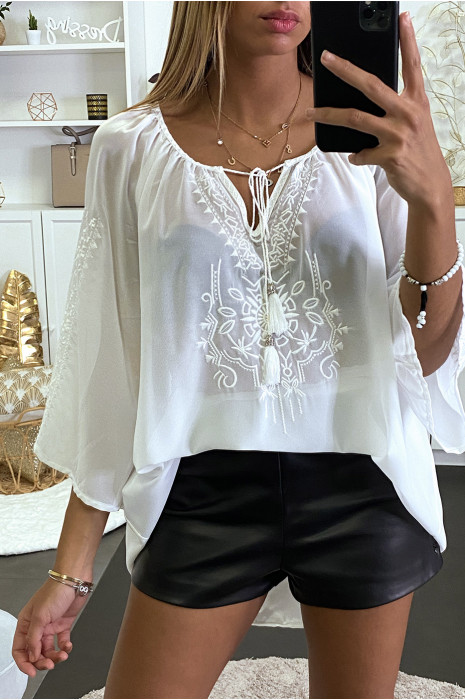 Tunique blanche en voilage et broderie - 1