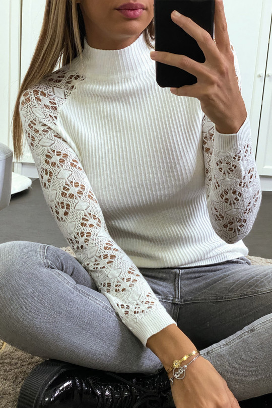White ribbed sweater with lace sleeves - 4