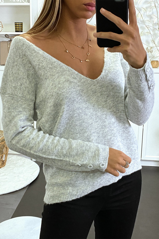 Falling gray sweater and V-neck with limps on the sleeves - 4