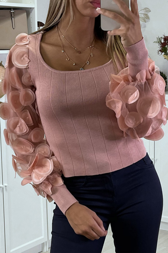 Roze geribbelde trui met tule en bloembladmouwen - 3