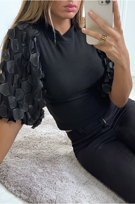 Black top with petal puff sleeves - 4