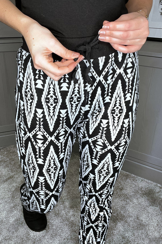 Pantalon noir et blanc à motif aztèque - 4