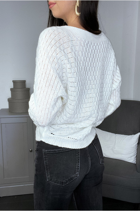 White sweater with batwing sleeves and bardot collar - 3