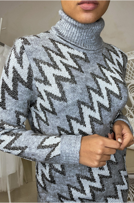 Long gray sweater with rolled co and shiny zigzag pattern - 1