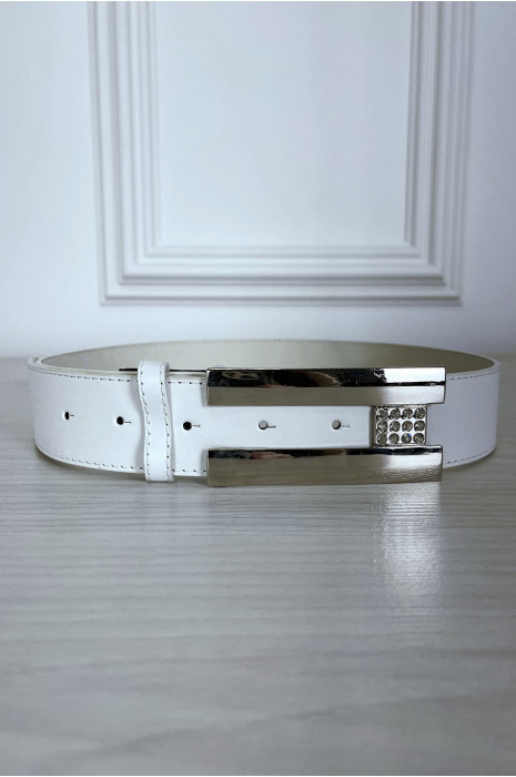 White faux leather belt with silver buckle with rhinestones - 3