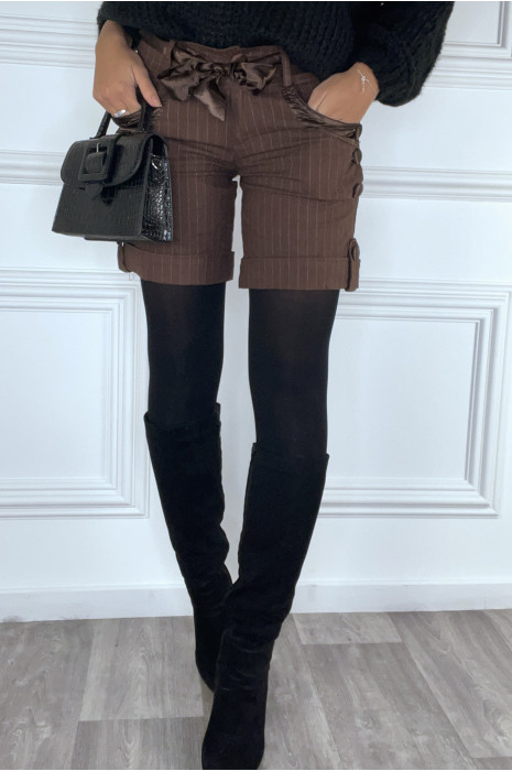 Short à rayure marron avec boutons et ceinture en satin - 2