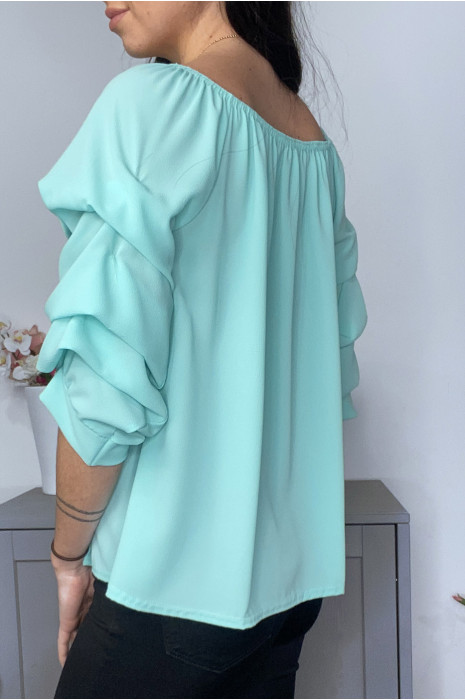 Blouse froncée turquoise à col bateau avec collier - 1