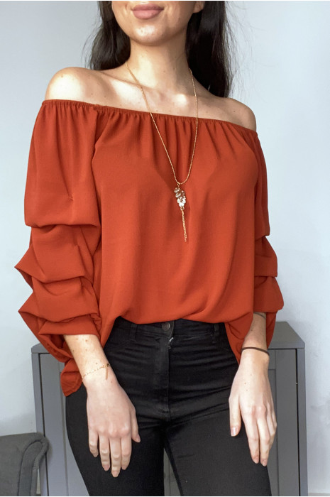 Blouse froncée cognac à col bateau avec collier - 6