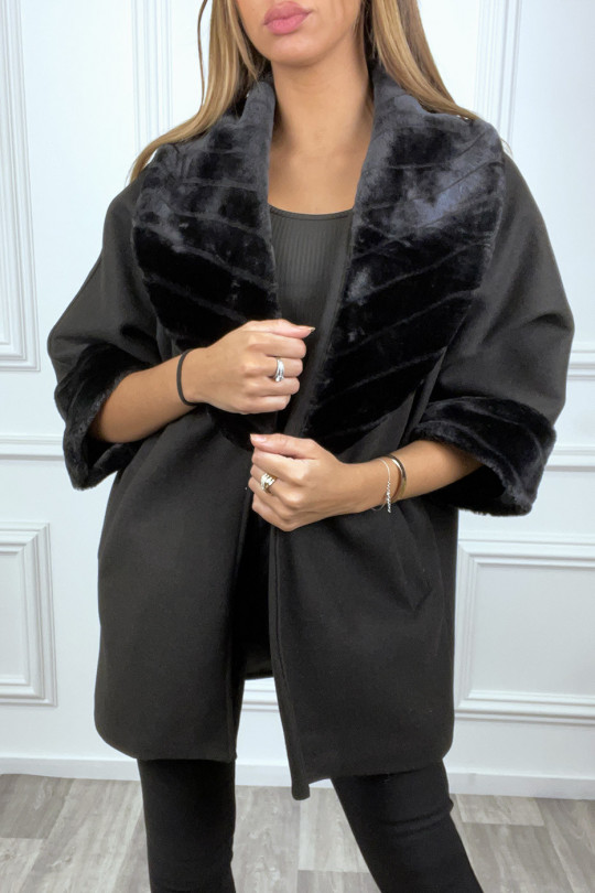 Manteau noir style cape avec fausse fourrure - 2