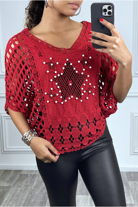 Top rouge effet transparent serti de perles - 4