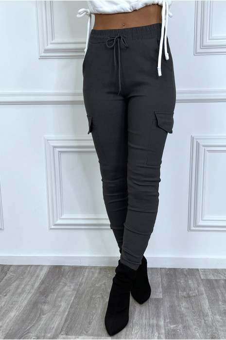 Pantalon cargo anthracite avec poches et cordon à la taille - 1