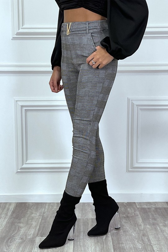 Pantalon Slim gris à carreaux avec accessoire V à la ceinture - 5