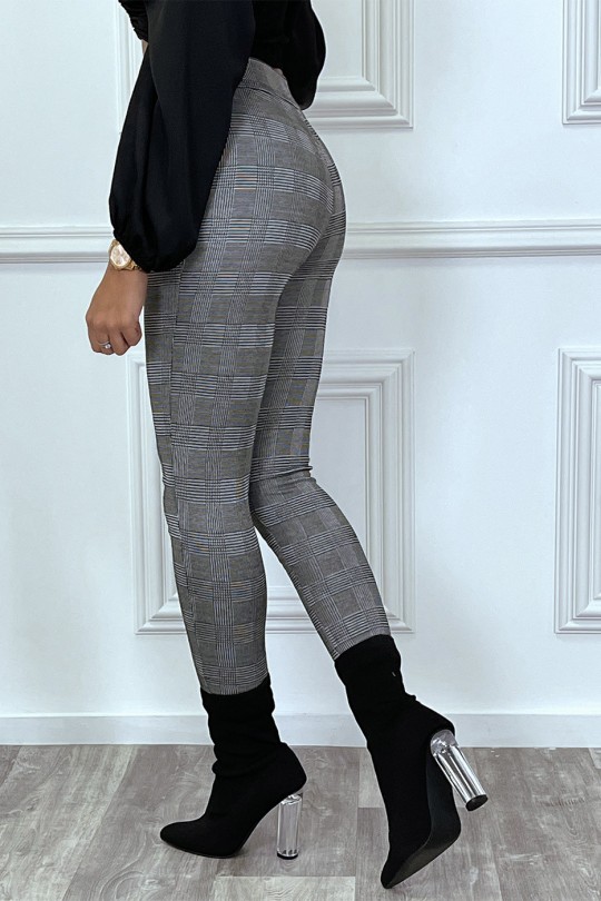Pantalon Slim gris à carreaux avec accessoire V à la ceinture - 6