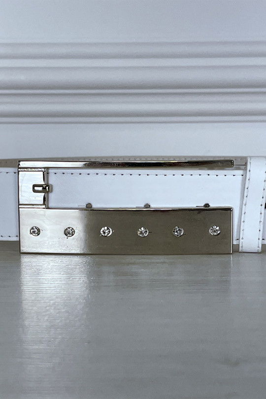 Thin white belt with rectangular rhinestone buckle - 4