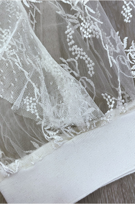 Witte blouse in tule en kant met ruche aardbeikraag - 9