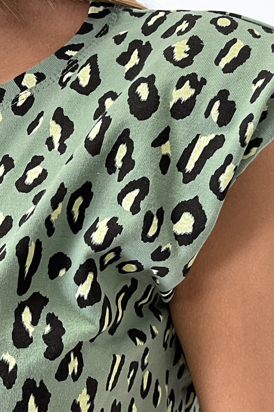 Top taupe à épaulettes motif léopard