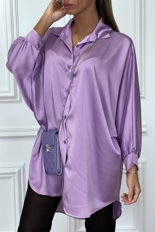 Longue chemise oversize lila satiné. Chemise ample pour femme - 1