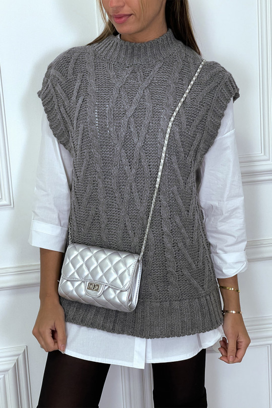 Anthracite sleeveless sweater in large cable knit with high collar - 3